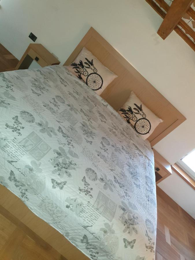 Smartno Apartmaji Sobe Josko Apartment Exterior photo